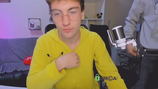 travis_wolf_ sweet Webcam SHOW @ Chaturbate 12-10-2025