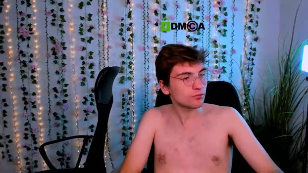 travis_wolf_ Porn Webcam SHOW @ Chaturbate 12-10-2025