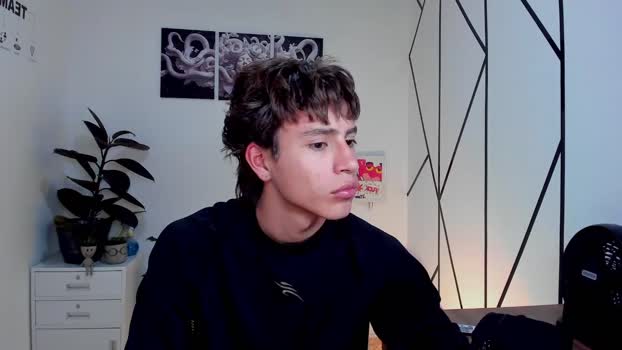 chrristopher77 bigass Webcam SHOW @ Chaturbate 14-10-2025