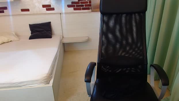 bradyflint legs Webcam SHOW @ Chaturbate 16-10-2025