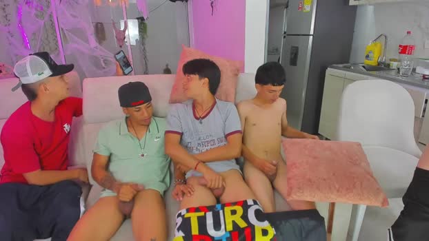 boysdeluxemilitary sexykitty Webcam SHOW @ Chaturbate 17-10-2025
