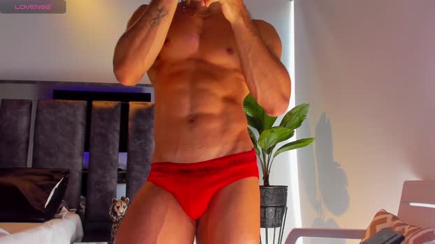santin_seans show Webcam SHOW @ Chaturbate 18-10-2025