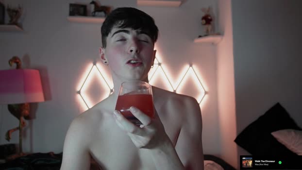 alfiegreenxxx bj-dildo Webcam SHOW @ Chaturbate 19-10-2025