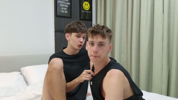 howardkottam spank Webcam SHOW @ Chaturbate 19-10-2025