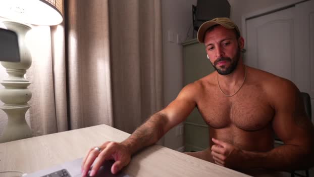 brucestryker Ass Webcam SHOW @ Chaturbate 20-10-2025