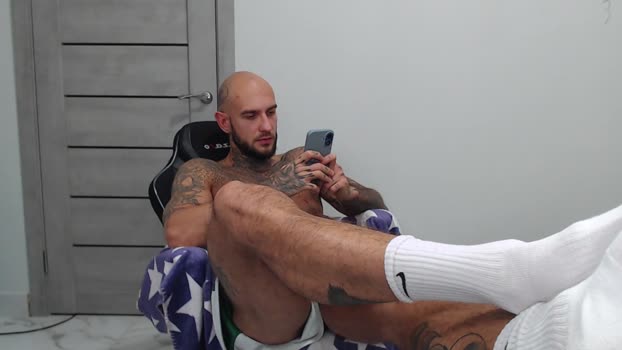 maxi_foxxx hardcock Webcam SHOW @ Chaturbate 21-10-2025