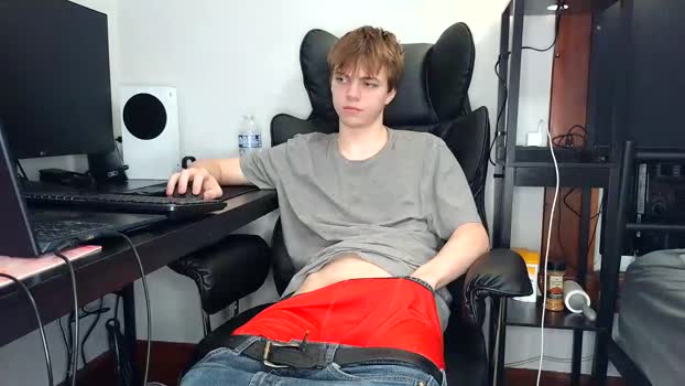 bobby72738 kiss Webcam SHOW @ Chaturbate 25-10-2025