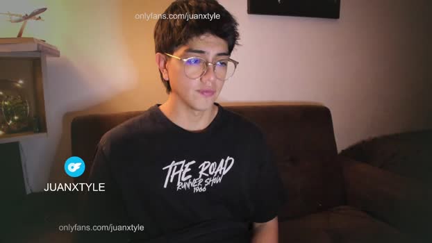 juancamroom ass Webcam SHOW @ Chaturbate 25-10-2025
