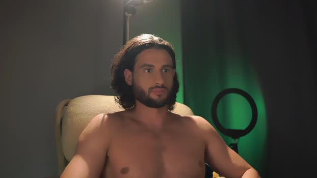 double_luckystrike Topless Webcam SHOW @ Chaturbate 26-10-2025