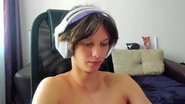 ostin_meoww suckshow Webcam SHOW @ Chaturbate 26-10-2025