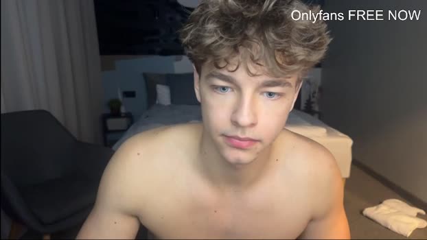 lukedesirable sexybody Webcam SHOW @ Chaturbate 28-10-2025