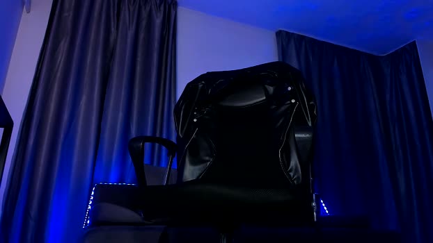 paris_lock natural Webcam SHOW @ Chaturbate 28-10-2025