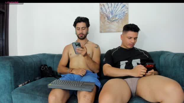 straight__friends sexybody Webcam SHOW @ Chaturbate 27-10-2025