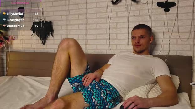 garettvosss show Webcam SHOW @ Chaturbate 29-10-2025