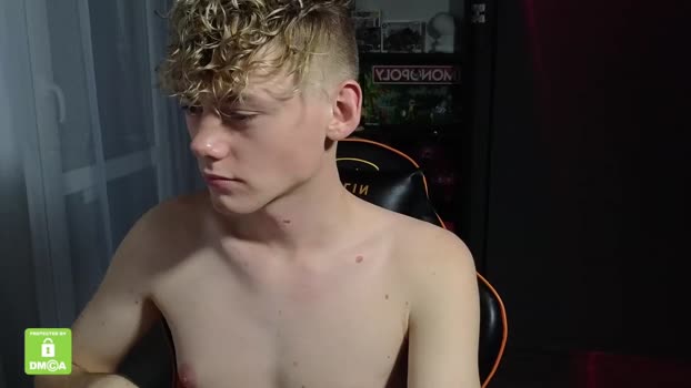 kirill_20_cm suckcock Webcam SHOW @ Chaturbate 29-10-2025