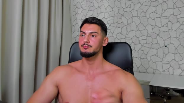 clintmasterss strip Webcam SHOW @ Chaturbate 01-11-2025