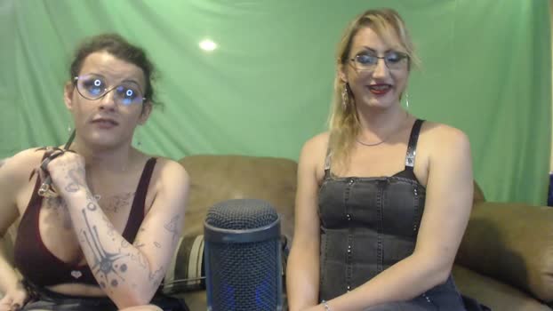 savanah_banana fingers Webcam SHOW @ Chaturbate 01-11-2025