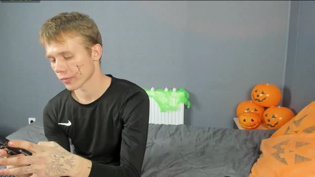 twelveeek play Webcam SHOW @ Chaturbate 02-11-2025
