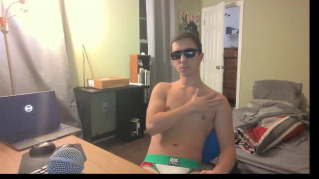 captain_chris8 kiss Webcam SHOW @ Chaturbate 03-11-2025