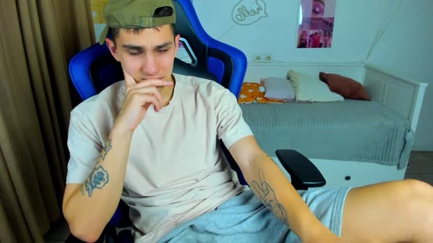 frank_mooree Topless Webcam SHOW @ Chaturbate 05-11-2025