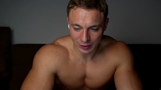 o_r_b_i_t Show Webcam SHOW @ Chaturbate 05-11-2025
