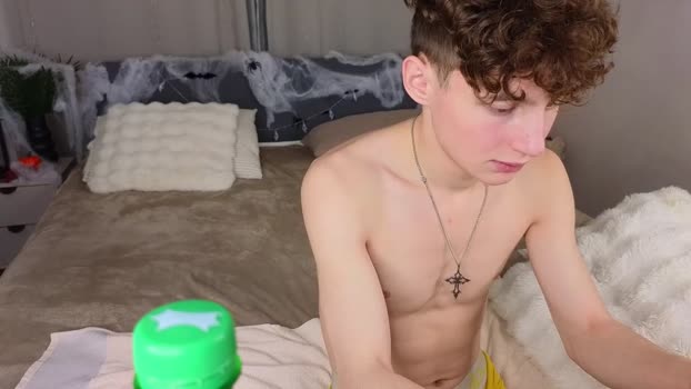 crisp1n ass Webcam SHOW @ Chaturbate 06-11-2025