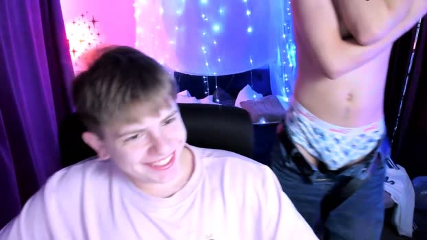 lucas_long_ kissing Webcam SHOW @ Chaturbate 07-11-2025