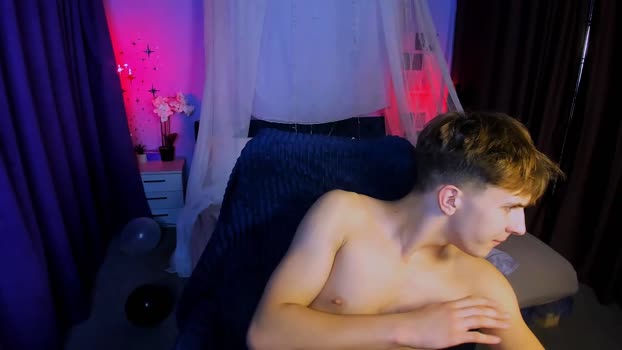 travis_wolf_ toy Webcam SHOW @ Chaturbate 07-11-2025