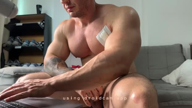 couplemuscle40 playtime Webcam SHOW @ Chaturbate 09-11-2025