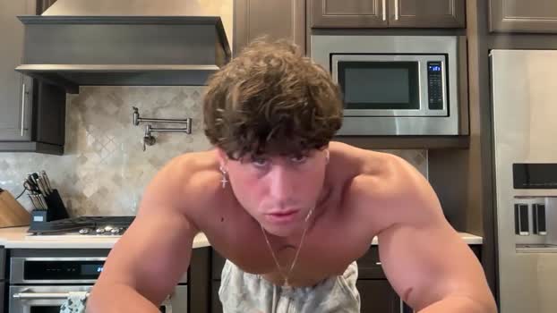 hungkingg22 sexyfeet Webcam SHOW @ Chaturbate 18-11-2025