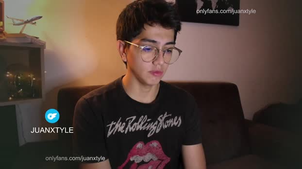 juancamroom bigdick Webcam SHOW @ Chaturbate 19-11-2025