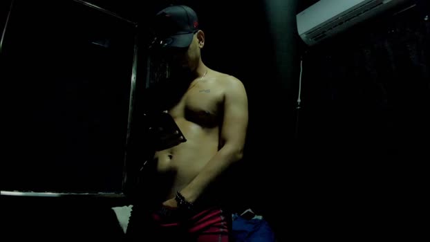 mr_maximo Video Webcam SHOW @ Chaturbate 19-11-2025