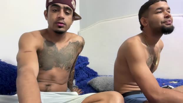 dcollins_ kissing Webcam SHOW @ Chaturbate 19-11-2025