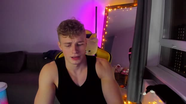 kurt_hanssen bicurious Webcam SHOW @ Chaturbate 20-11-2025
