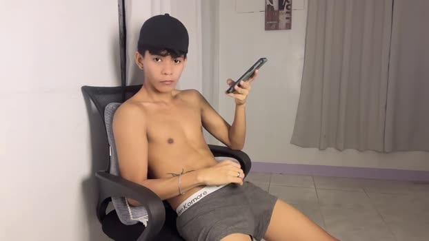 hot_cuteboy02 bigass Webcam SHOW @ Chaturbate 23-11-2025