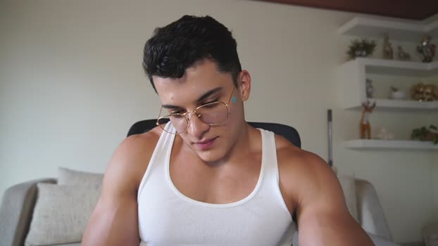 maximohoot kiss Webcam SHOW @ Chaturbate 24-11-2025