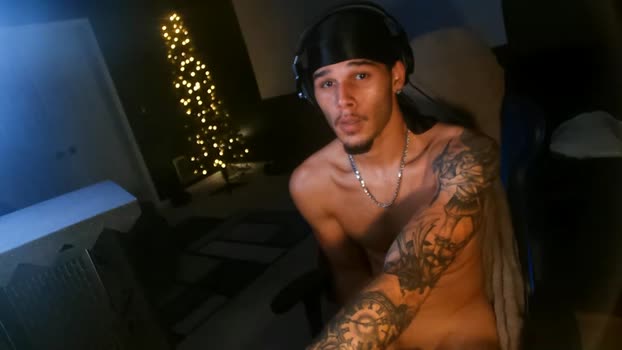 kylewhitedgs fuckhard Webcam SHOW @ Chaturbate 01-12-2025