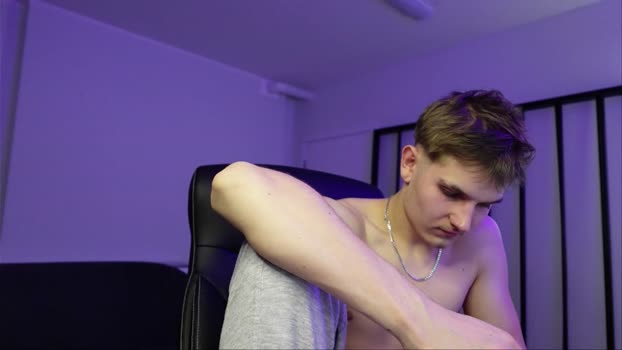 eric_poston sexymale Webcam SHOW @ Chaturbate 02-12-2025