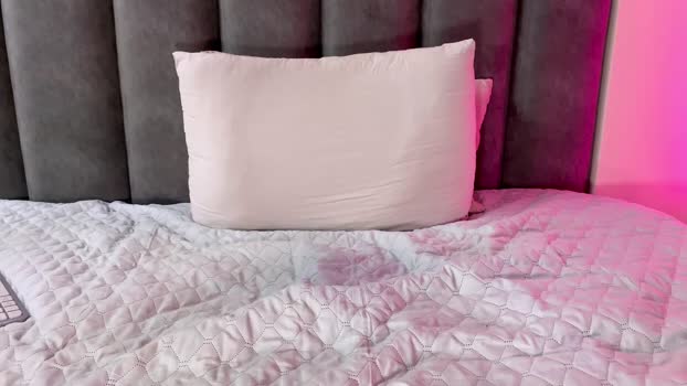 max_shy Topless Webcam SHOW @ Chaturbate 01-12-2025