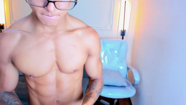paradise_boy_s Webcam Webcam SHOW @ Chaturbate 02-12-2025