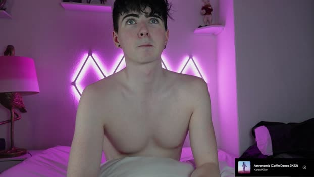 alfiegreenxxx fingers Webcam SHOW @ Chaturbate 04-12-2025