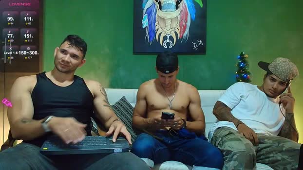 the_golden_boys fingering Webcam SHOW @ Chaturbate 04-12-2025