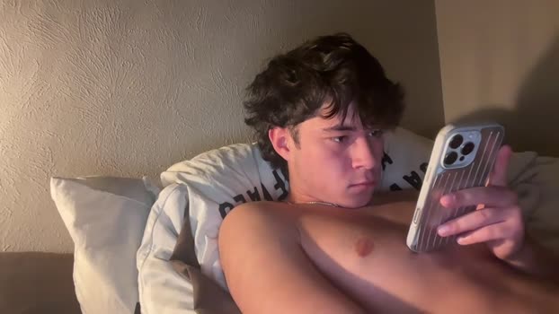 hungc0llegejock Topless Webcam SHOW @ Chaturbate 07-12-2025