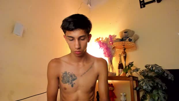 lucian_davii big Webcam SHOW @ Chaturbate 06-12-2025