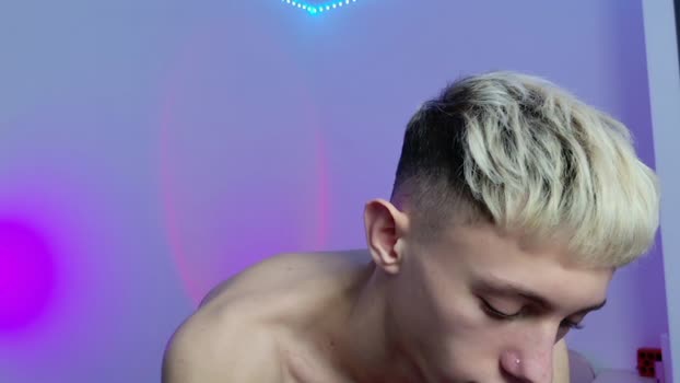 leonlure kiss Webcam SHOW @ Chaturbate 12-12-2025