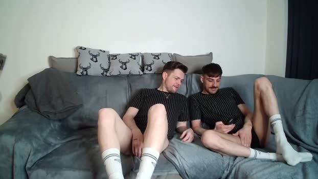 twotwinkhusbands Cam Webcam SHOW @ Chaturbate 13-12-2025