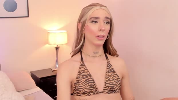 arivega kissing Webcam SHOW @ Chaturbate 15-12-2025
