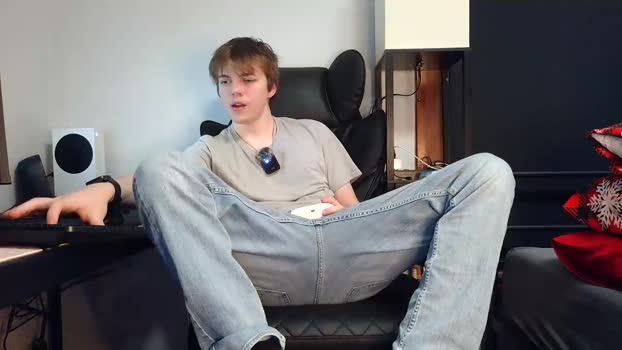 bobby72738 Topless Webcam SHOW @ Chaturbate 16-12-2025