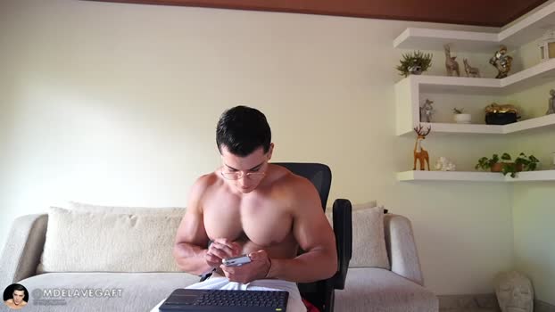 maximohoot kissing Webcam SHOW @ Chaturbate 15-12-2025