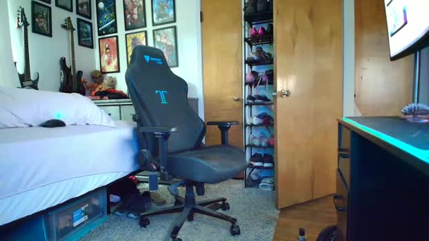 cuteypi bigtoys Webcam SHOW @ Chaturbate 18-12-2025